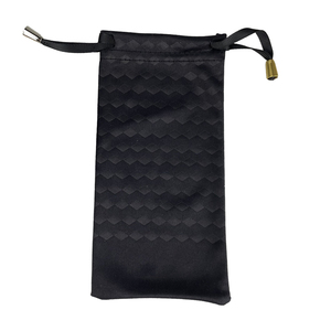 Hochwertige benutzer definierte Logo gedruckt schwarze Brille Tasche Sonnenbrille Staubbeutel Brillen tasche Mikro faser Sonnenbrille Tasche - Product Image 1