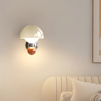 2024 nueva lámpara de pared de viento de crema francesa de setas para niños y dormitorio Fondo de sala de estar medieval fuente de luz LED