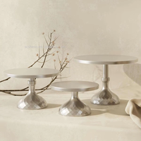 Gâteaux de dessert haut de gamme en gros pour la présentation sur les tables de dessert de mariage occidentales, supports à gâteaux en libre-service, décorations pour la maison