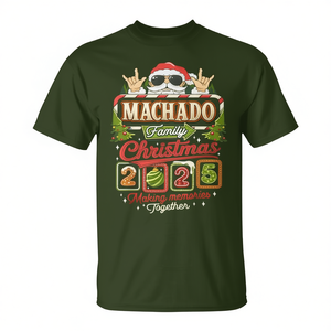 T-shirt della famiglia Machado per Natale 2025: facendo ricordi insieme - Product Image 2