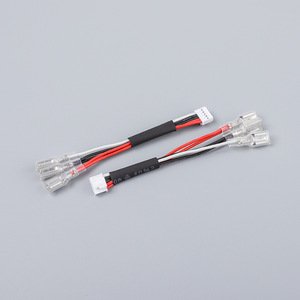 Faisceau de câbles personnalisé rouge, noir et blanc avec connecteur en plastique blanc et bornes de déconnexion rapide transparentes pour carte de commande - Product Image 1