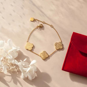 Collier aux valeurs islamiques <span class=keywords><strong>Shukr</strong></span> & Tawakkul sur pendentif trèfle porte-bonheur en acier inoxydable et zircon, cadeau significatif pour femmes, vente en gros - Product Image 3