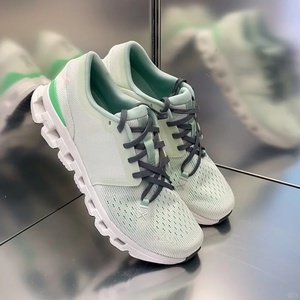 Zapatillas Deportivas de Diseño con Logotipo de Marca, Transpirables, Ultraligeras, que Aumentan la Estatura, Unisex, Resistentes al Desgaste, de Caña Baja, para Uso Casual al Aire Libre - Product Image 2