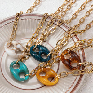 Joyería de moda 18K oro Acero inoxidable clavícula cuello cadena collar ovalado cerdo nariz resina colgante collar para mujer - Product Image 3