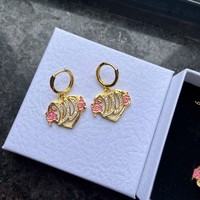 QIUHAN ODM Lettre A-Z Pendentif Boucle D'oreille Charme Collier Personnalisé Floral Initial Ensemble
