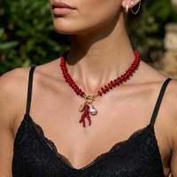 Nouveau Collier Pendentif Bohème Fait Main en Alliage de Zinc et Perles Acryliques Irrégulières Effet Corail pour Femme, Imitation Perle Tendance