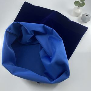 Sacs à cordon en velours bleu avec logo blanc personnalisé de luxe en gros pour boîte à bijoux - Product Image 4