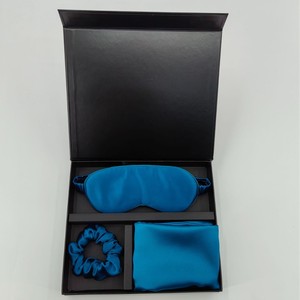 Parure de lit 4 pièces <span class=keywords><strong>en</strong></span> <span class=keywords><strong>satin</strong></span> de soie couleur unie de haute qualité, comprenant une <span class=keywords><strong>taie</strong></span> <span class=keywords><strong>d</strong></span>'<span class=keywords><strong>oreiller</strong></span> et un masque de sommeil doux et agréable pour la peau - Product Image 1