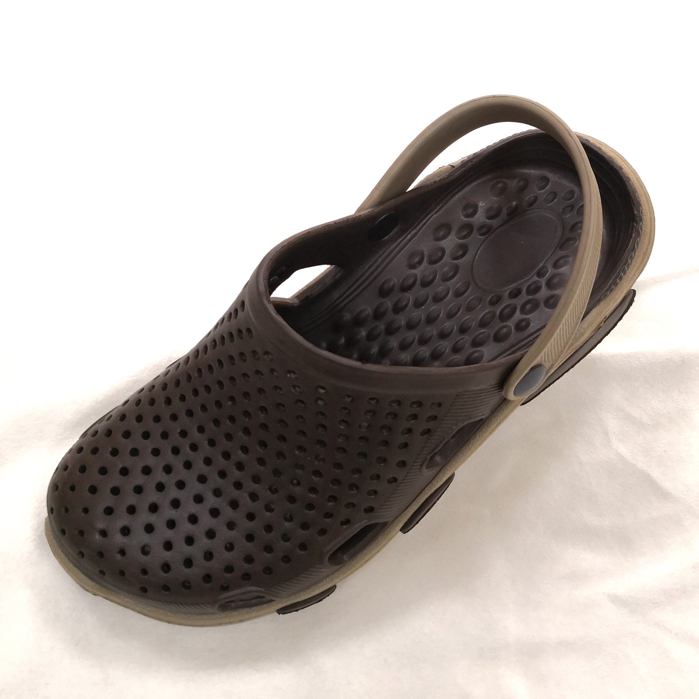 BROWN/khaki men clogs