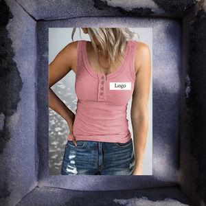 เสื้อกล้ามทรงเข้ารูปสำหรับผู้หญิง สไตล์ลำลองสำหรับฤดูร้อน ผ้าถักระบายอากาศดี ติดกระดุมแบบเฮนรี่ ความยาวสั้น - Product Image 2