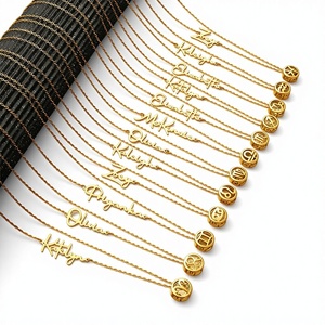 Collana personalizzata con <span class=keywords><strong>nome</strong></span> e segno zodiacale TD |   Forma di Corona in Acciaio Inossidabile Placcato Oro |   Gioielli Personalizzati con Costellazioni, Regalo per Feste - Product Image 1