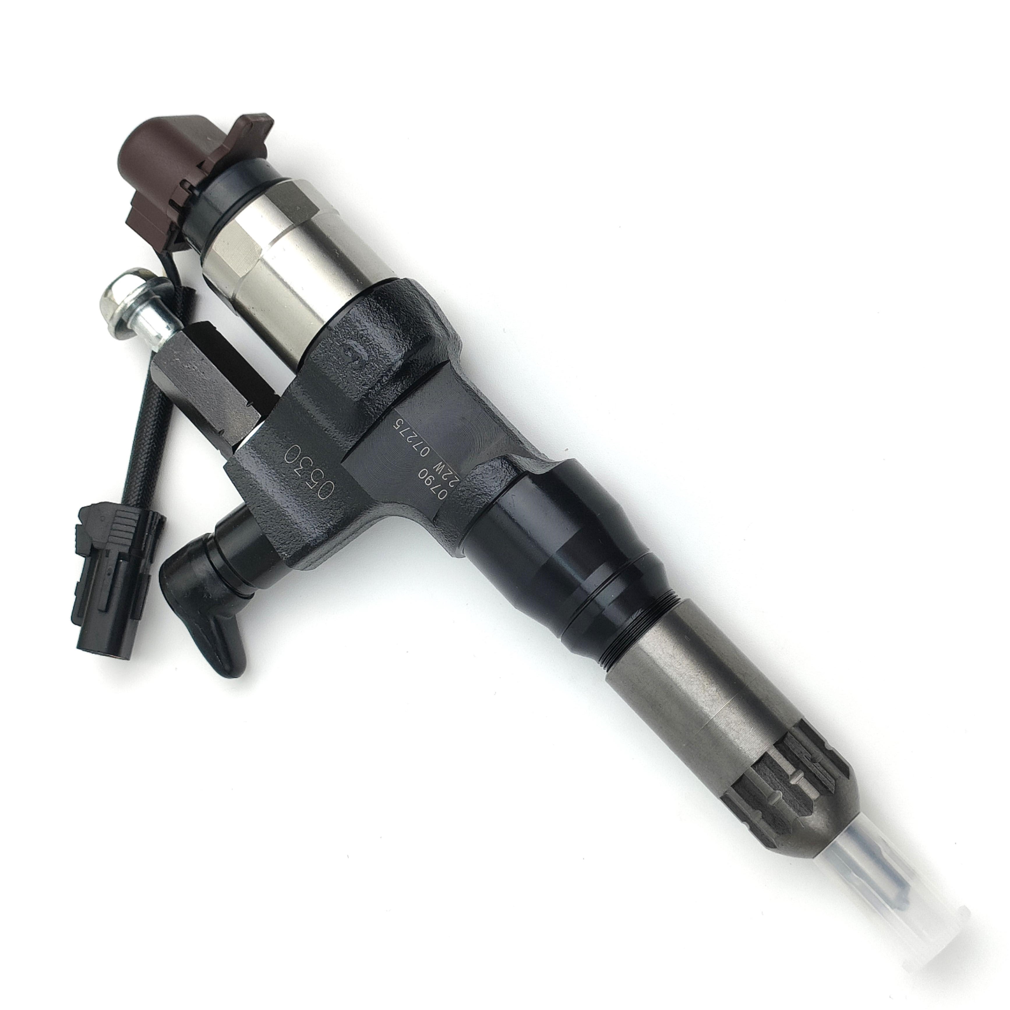 High Quality Diesel Fuel Injector 295050-0790 Common Rail Injector 23670-E0530 For HINO J08E