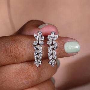 Boucles d'oreilles en or blanc E3584 avec diamants taille marquise couleur D, bijoux de luxe naturels pour femmes, bijoux de mariage - Product Image 3