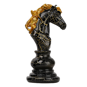เครื่องประดับรูปอัศวินหมากรุก ทำจากเรซิ่น งานแฮนด์เมด ตกแต่งบ้าน สไตล์ร่วมสมัย ชิ้นเดียว สำหรับตั้งโชว์บนโต๊ะ ของขวัญ - Product Image 1