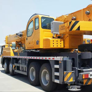 Автокран, 85-тонный трехколесный автокран QY85KH, 5-секционный стреловой кран с колесной базой 7320 мм для продажи - Product Image 1