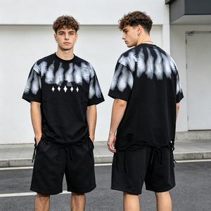 เสื้อยืดคอกลมแขนสั้นพิมพ์ลายโลโก้สีดำไซส์ใหญ่ สไตล์สตรีท ผ้าคอตตอนเจอร์ซีย์คุณภาพสูง ทรงหลวม สีซีดแบบซันเฟด - Product Image 1