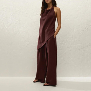 Комплект из двух предметов: асимметричный топ с открытыми плечами и брюки с высокой талией и широкими штанинами для высоких женщин - Product Image 3