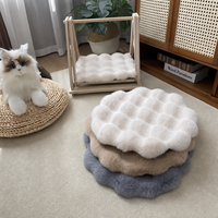 Petit tapis de lit pour chat en peluche lapin, coussin de couchage chaud et moelleux, tapis de sol pour l'automne/l'hiver