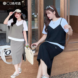 Ensemble femme grande taille Runqi N8718, haut color block effet deux pièces avec jupe fendue taille haute élastique, gris - Product Image 1