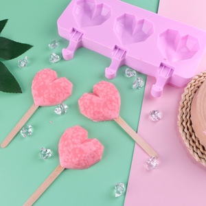 Molde de Silicona UNIMOULD con Forma de Corazón Tallado en Diamante para Delicias de Verano, Snacks Saludables y Bebidas para Fiestas - Product Image 5