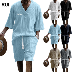 RUIQUWIN, traje deportivo de Jacquard informal personalizado para hombre, camiseta de verano de manga corta holgada, pantalones cortos, trajes de hombre con cuello en V - Product Image 1