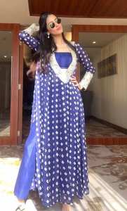 Hermoso pantalón superior tradicional degradado suave Dupatta Digital impreso Chinon con trabajo de bordado de espejo Real para fiesta - Product Image 2