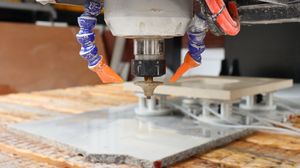 Scie à pont CNC 5 axes Wanlong avec fonction de fraisage, machine de découpe de pierre de granit et de marbre pour plans de travail de cuisine - Product Image 2