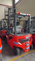 Forklift Counterbalance Listrik China CPD20HA 2 Ton 4WD dengan Baterai Asam Timbal, Hydraulic Side Shifter, Ban Pneumatik, dan Kursi Pengemudi