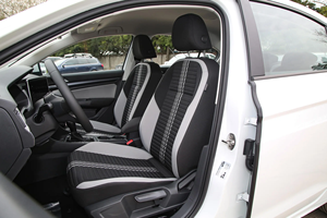 <span class=keywords><strong>Volkswagen</strong></span> Bora Usata 2024 200TSI DSG Euro VI Berlina Stabile LHD Turbo 36000 km Basso Chilometraggio Trazione Anteriore Veicolo a Benzina - Product Image 5