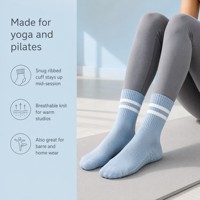 Service OEM Chaussettes de yoga antidérapantes pour femmes, chaussettes à grip avec semelle en silicone pour Pilates, Barre et usage domestique, logo personnalisé OEM