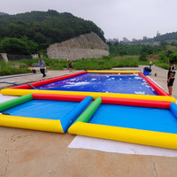 Piscine gonflable sur mesure de grande taille