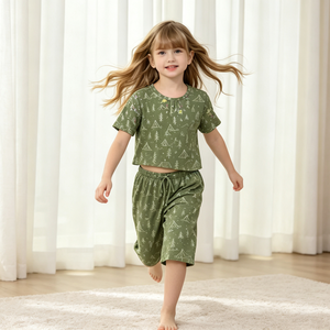 Conjunto de Pijama Estampado Verde para Niña, Ropa de Dormir de Viscosa de Manga Corta, Conjunto de 2 Piezas Personalizado para Niños, Ropa de Estar por Casa para Niños, Marcas de Pijamas - Product Image 5