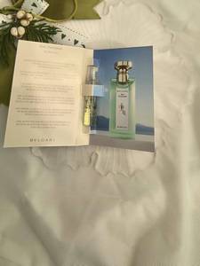 Muestra <span class=keywords><strong>de</strong></span> Perfume en Tarjeta Mini <span class=keywords><strong>de</strong></span> 2ml al por Mayor, Portátil para Viajes, Fragancia en Spray Frutal, Floral y Amaderada - Product Image 4