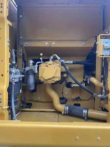 Excavadora de cadenas usada Caterpillar CAT323 de 23 toneladas, año 2022, incluye motor, bomba, PLC, caja de cambios, capacidad de cucharón de 1.2 m, origen Japón. - Product Image 4