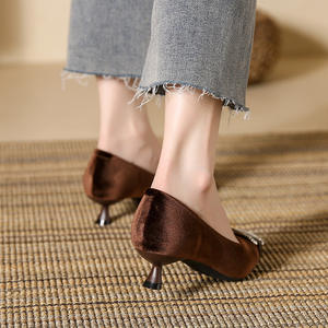 638-5 2025 nuovo arrivo <span class=keywords><strong>scarpe</strong></span> da donna tacco basso <span class=keywords><strong>scarpe</strong></span> da <span class=keywords><strong>sposa</strong></span> per la <span class=keywords><strong>sposa</strong></span> - Product Image 3