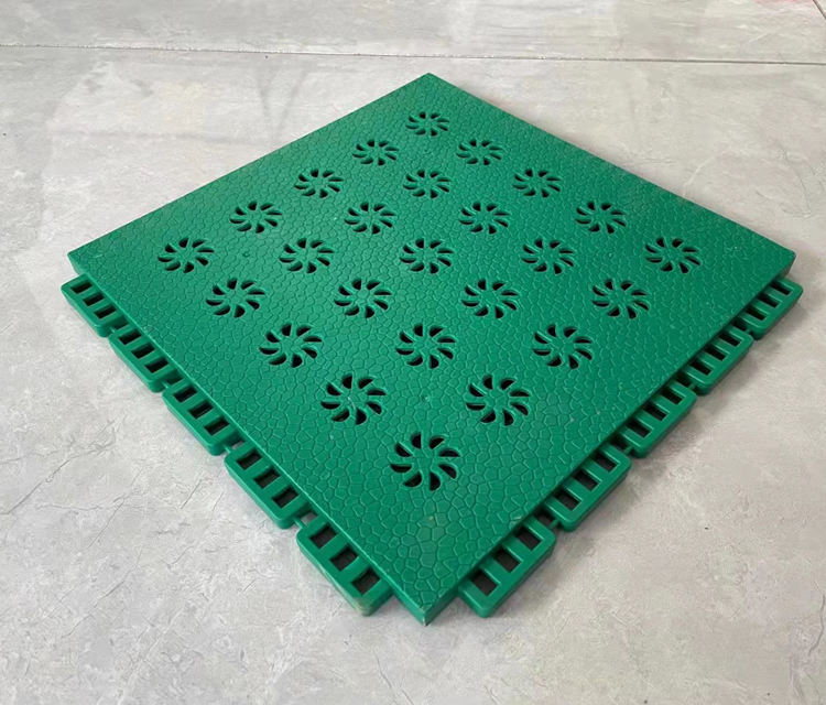 สีเขียว