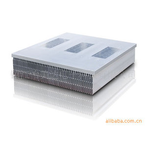 Radiateur en aluminium Zhenjiang 600x75x600 pour onduleur solaire, refroidissement haute efficacité - Product Image 1