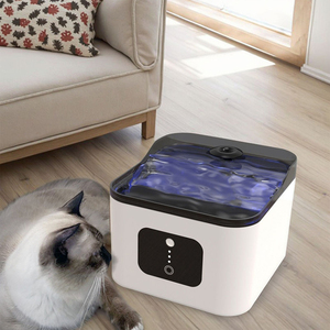 Distributore d'Acqua Automatico Intelligente per Animali Domestici con Costruzione in Acciaio Inox e Plastica, Filtrazione Multistrato, Facile da Pulire per Cani e Gatti - Product Image 6