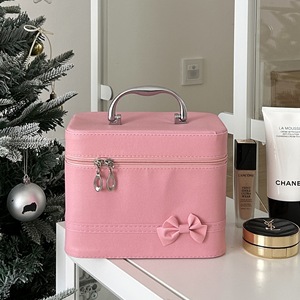 PU adolescente coeur sac <span class=keywords><strong>de</strong></span> maquillage grande capacité boîte <span class=keywords><strong>de</strong></span> maquillage portable femme mignon portable voyage <span class=keywords><strong>trousse</strong></span> <span class=keywords><strong>de</strong></span> <span class=keywords><strong>toilette</strong></span> boîte <span class=keywords><strong>de</strong></span> rangement - Product Image 3