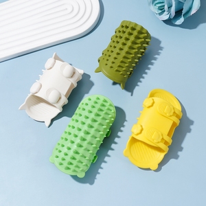 Hete Aanbieding Zachte Siliconen Borstelhandschoenen voor Katten, Kleine Dieren en Honden voor Massage, Wassen en Baden - Product Image 5