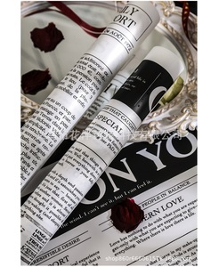 Papel de Seda HUABAN Negro y Blanco con Diseño de Periódico Inglés Nostálgico para Envolver Flores y Regalos, Embalaje de Ropa - Product Image 1