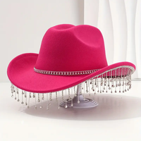 Chapeau de cowboy bohème noir en gros avec double frange de strass, idéal pour les festivals de musique gothiques et les fêtes personnalisées pour femmes