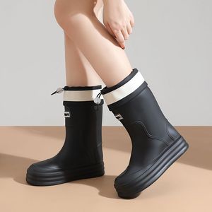 <span class=keywords><strong>Botas</strong></span> de lluvia impermeables con suela gruesa para mujer, <span class=keywords><strong>botas</strong></span> cortas antideslizantes de estilo coreano a la moda para exteriores para todas las estaciones - Product Image 3