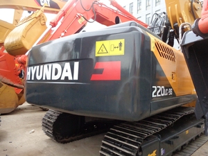รถขุด Hyundai R220LC-9S สภาพดีเยี่ยม ผลิตในเกาหลี ปี 2021 พร้อมสายเบรกเกอร์แฮมเมอร์ Hyundai R220 R300 ขาย - Product Image 4