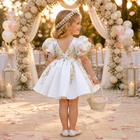 Robe de Demoiselle d'Honneur Blanche de Fête et de Mariage à Manches Courtes, Appliqués Floraux, Fait Main, Qualité Supérieure, Personnalisée, Dos en V, Collection Été Tendance