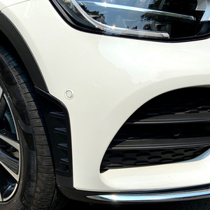 แผ่นปิดช่องลมด้านหน้า Mercedes-Benz GLC ปี 2020-2022 สีดำเปียโน คาร์บอนไฟเบอร์ ABS สำหรับตกแต่งรถยนต์ - Product Image 1