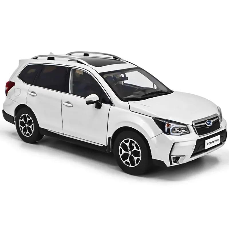 Döküm 1:18 Subaru Forester metal araba modeli ses ve ışık kapı açık tekerlek hareketli koleksiyonu sergi alaşım araba modeli