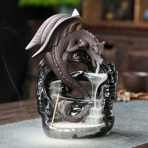 中国伝統風の創造的な黒色の翼竜の滝逆流アロマバーナー装飾品 - Product Image 2