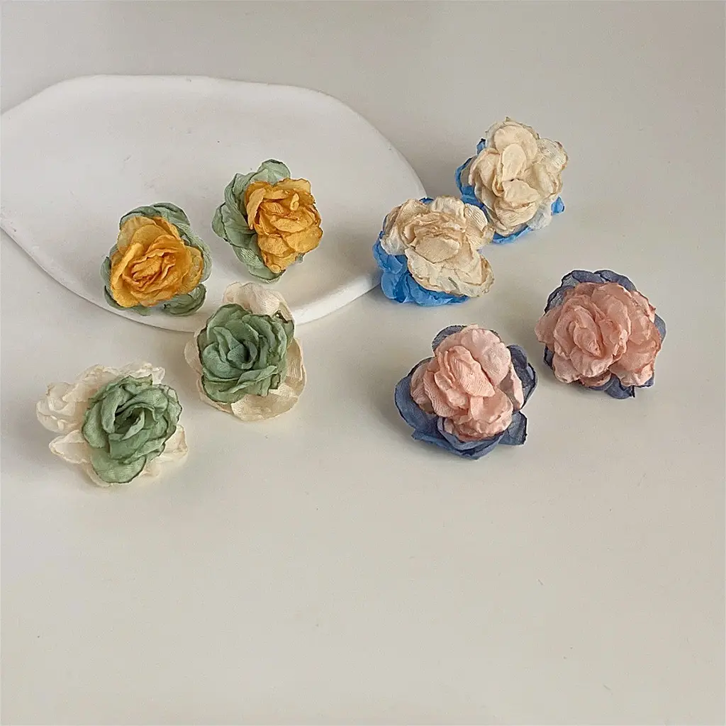 Anting-anting kancing bunga modis gaya Jepang dan Korea anting-anting bunga kain buatan tangan untuk anak perempuan anting-anting bergaya murah