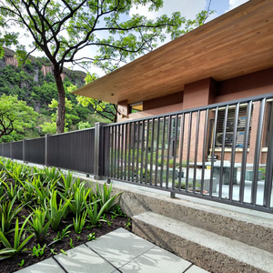 Clôture de jardin de luxe de style moderne personnalisée de qualité supérieure en aluminium écologique, design de villa, grille de clôture au design fantaisie, modélisation 3D - Product Image 3